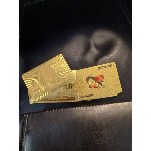 Gold Foil Playing Cards Men Women Poker Games Cut Box - Picture 4 of 9